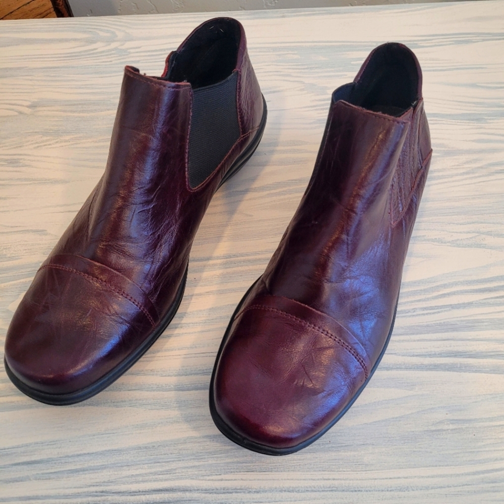 Romika Cassie Burgundy Leather Slip On Shoes Size 8 / 39